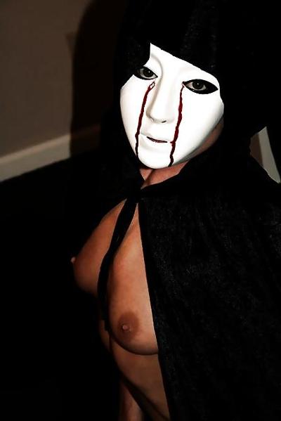 16P Masquerade ball