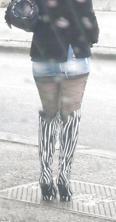 25P Prostitutes, hookers , putas