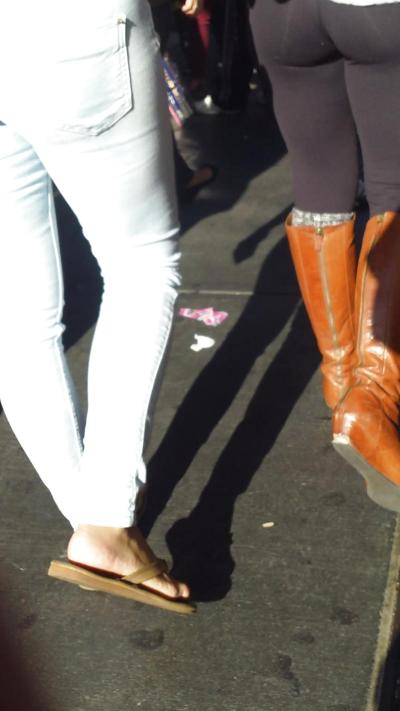 25P Adolescentes populaires fesses et cul en jeans partie 2