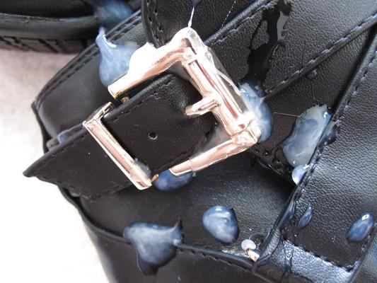 5P Black leather heeled boots cummed