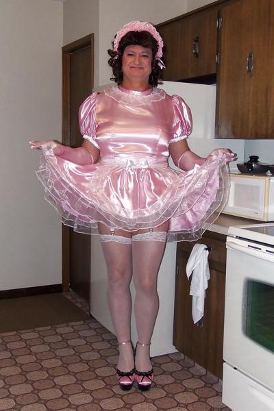 25P La femme de chambre Sissy