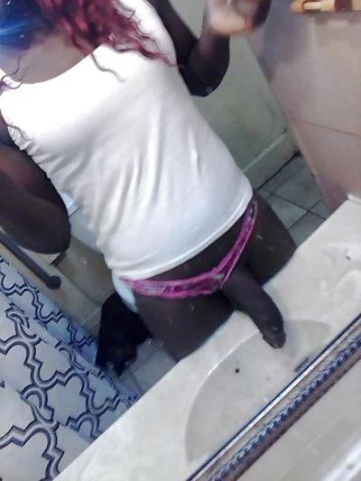11P EBONY HUGE TRANNY DICK AND ASS