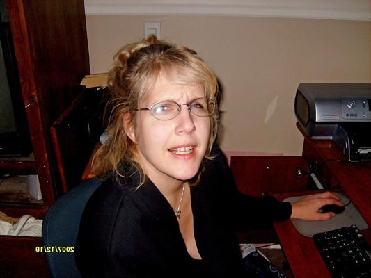 25P The Best of Exposed Wife Laura