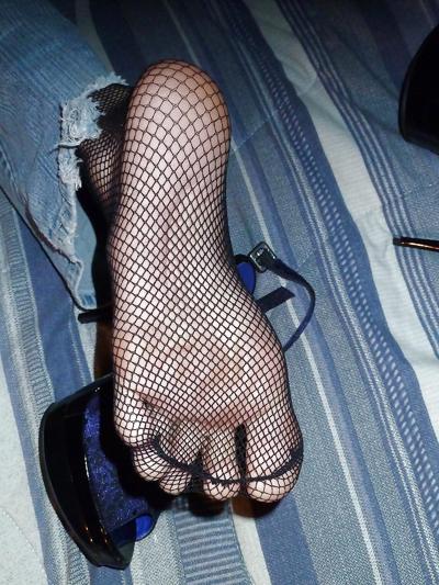 15P Foot fetish tranny