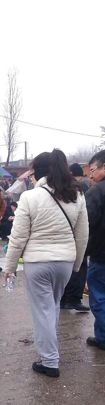 25P Spy old + young feet and ass romanian
