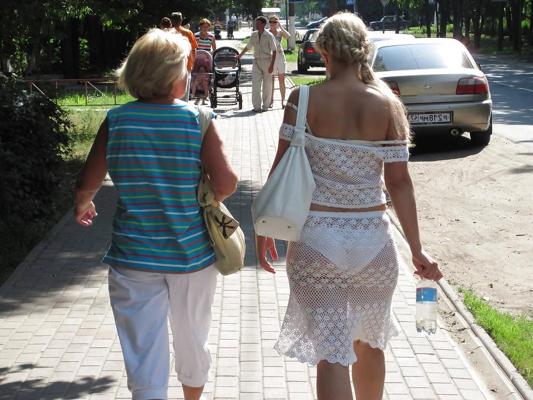 24P Amateur babes wearing white panties.