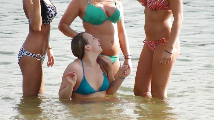 20P Visit to Cuba - Beach women