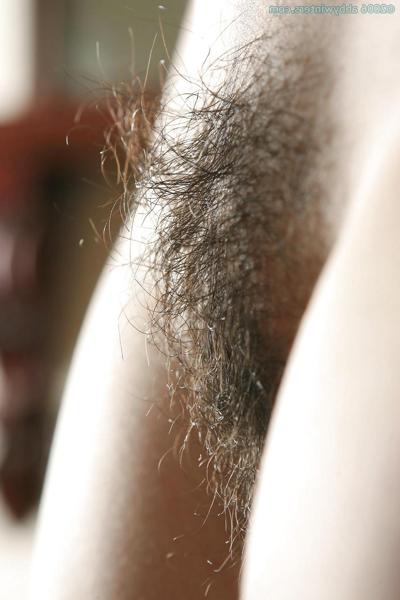 25P Nice hairy close-up 