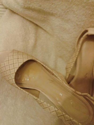 8P Cum on for my cousin's girlfriend the sandal of the platform