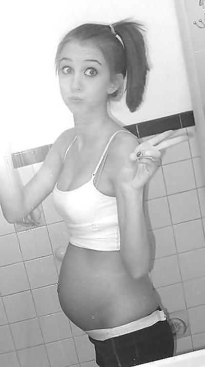 25P Pregnant selfies 01 - FG9