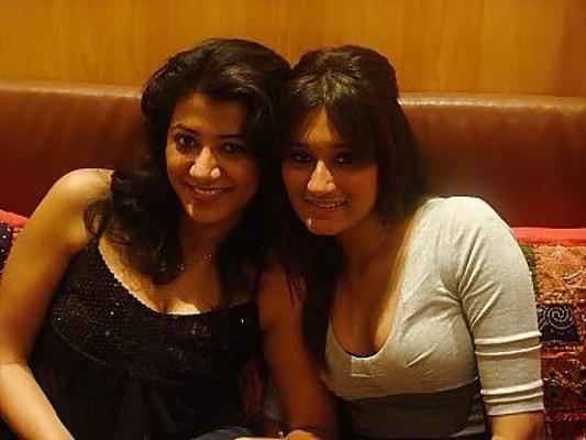 8P Sexy Indian Aunties & Hot Girls (REAL)