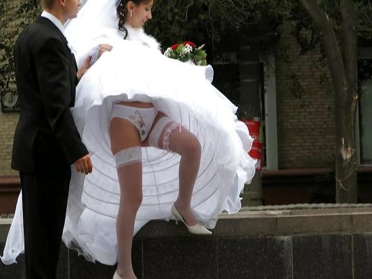 25P Bride Upskirts