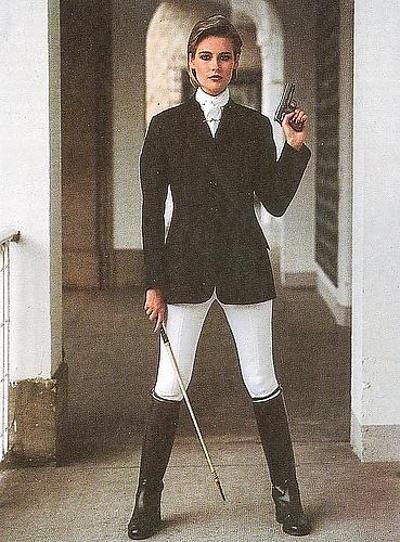 19P Sexy girls in riding boots