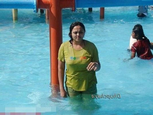 12P Desi Aunty at Water Park Enjoying Wet