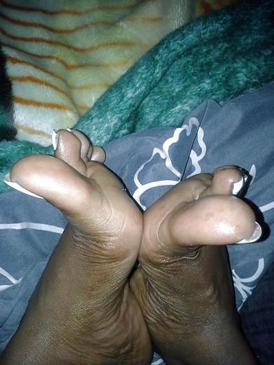 25P Sexy toes more and more
