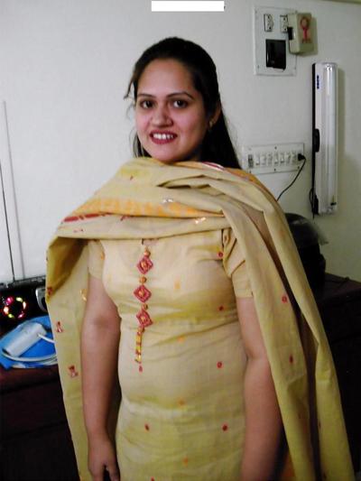16P Le corps sexy de la tante indienne Sanjo