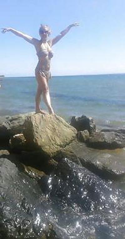 13P Serbisches Facebook-Mädchen
