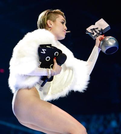 18P Miley Cyrus - Perfect Cameltoe so Hot