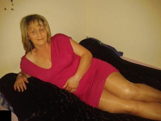 13P Mature Housewife Slut