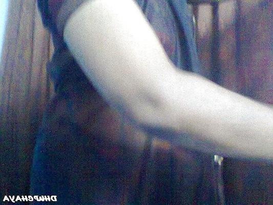 25P Andhra housewife navel boob show 5