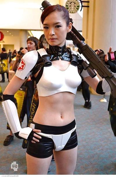 25P Sexy Cosplay Girls