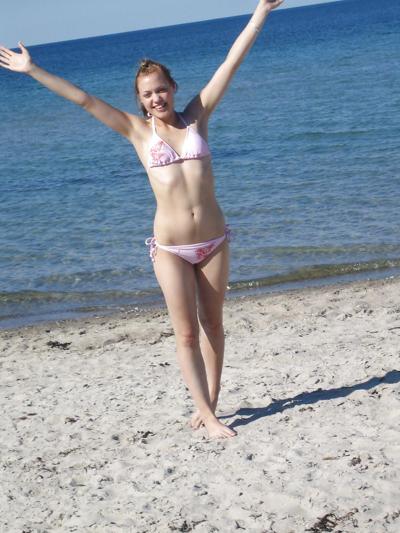 15P Hotlegs-sweet amateur teen