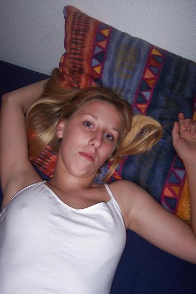 24P Pretty Amateur Teen Kora