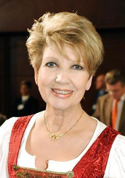 9P Caroline Reiber, deutsche Promi-Schlampe
