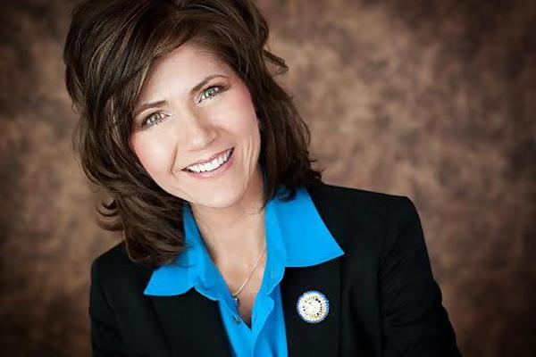 25P J'adore me branler avec la conservatrice Kristi Noem