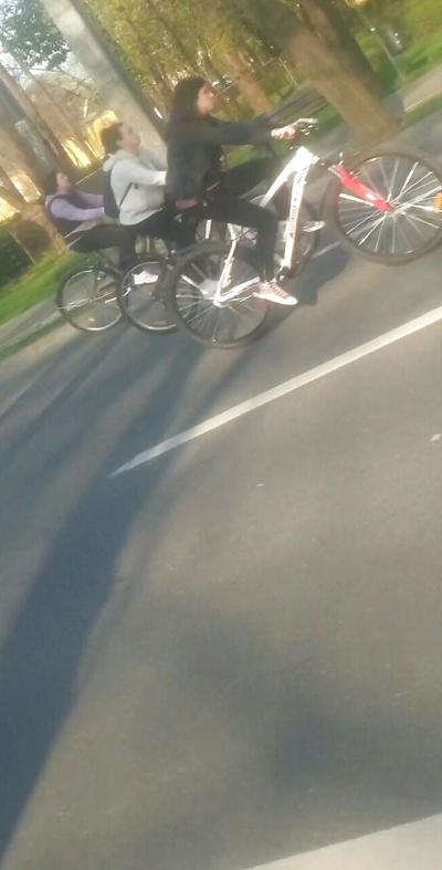 25P Spy bikegirls and rolles romanian