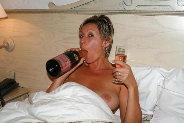 16P Nice Short Haired Mature, Sweet Boobs