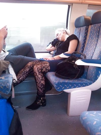 7P Nice girl in train
