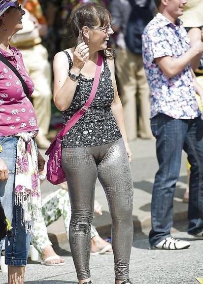 25P Fotze frisst Hose - cameltoe