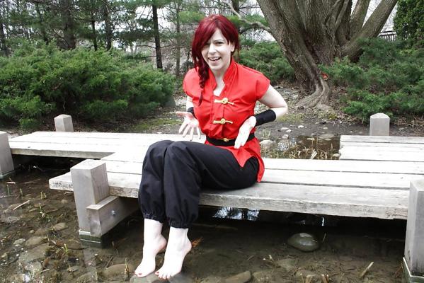 18P Redhead removes slippers