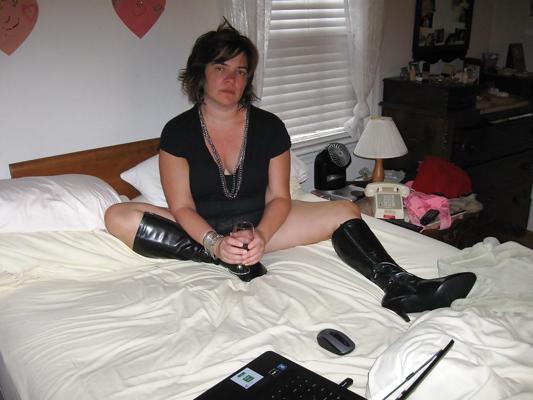 18P Wife of a sissy and sissy hubby