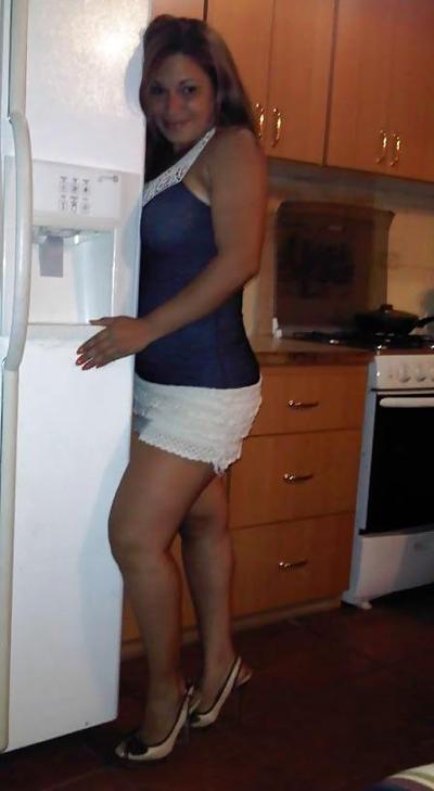25P Yummy latina milf