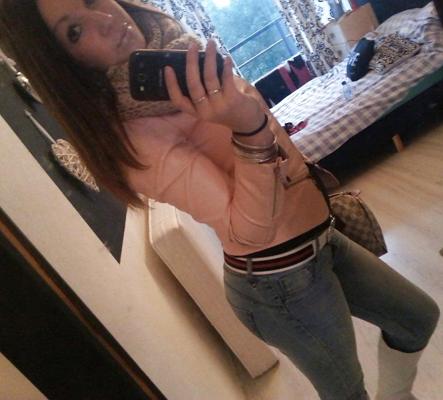 16P Young Dutch facebook slut