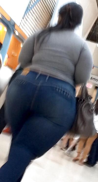 10P RIESIGER MEGA-Hintern, Latina-Milf in Jeans, VOYEUR CANDID