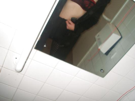 15P Used panties lotti playing alone in public toilets