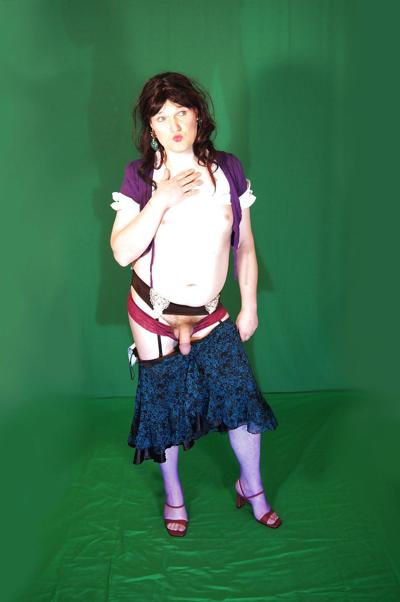 4P Bolero dancing T-Queen