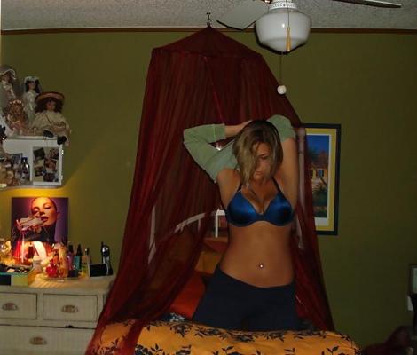 25P Pretty Amateur Teen Jenna