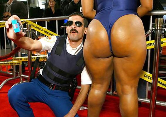 18P Niecy Nash (Reno 911)