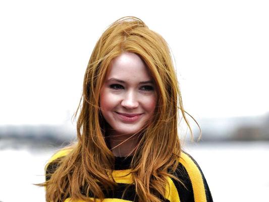 7P Goddess redheads don't need to be nude for you to cum