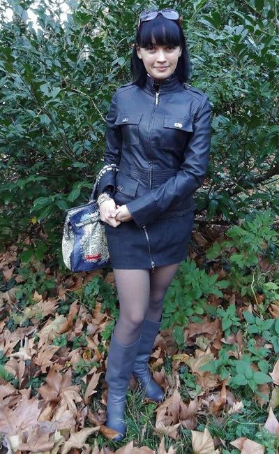 25P Amateur sexy wife dressing