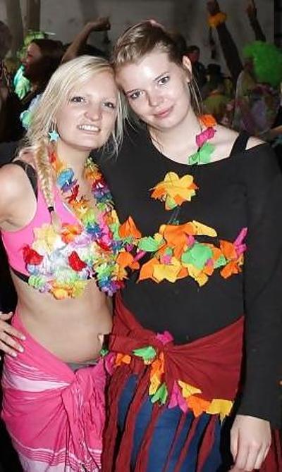 25P Danish teens-147-148-party upskirt bra cleavage 