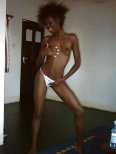 7P Beautiful African woman with Mendo