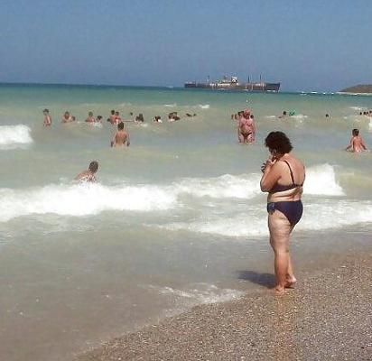 19P Spy big mature beach summer romanian
