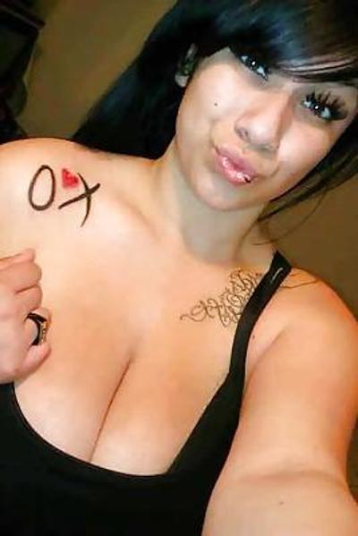 20P Busty Amatuer 32