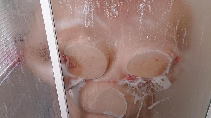 8P My bbw gf in the shower plus cuple of me