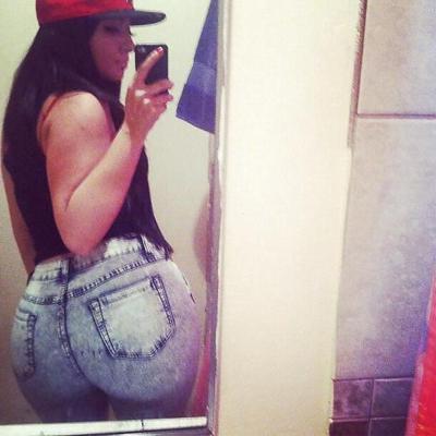 10P AMEL. BEURETTE AU BEAU CUL